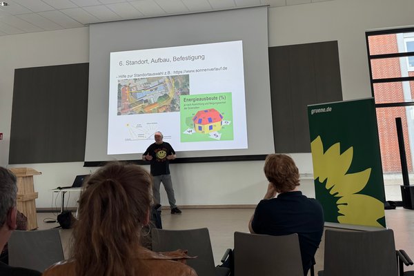 Jürgen Gnorich beim Vortrag