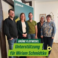 Gruppenbild von Miriam Schmidtke mit dem Ortsvorstand Wathlingen & Flotwedel