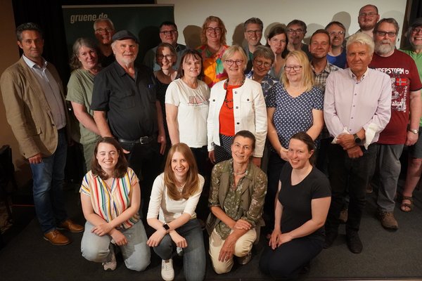 Gruppenbild der anwesenden Kandidierenden