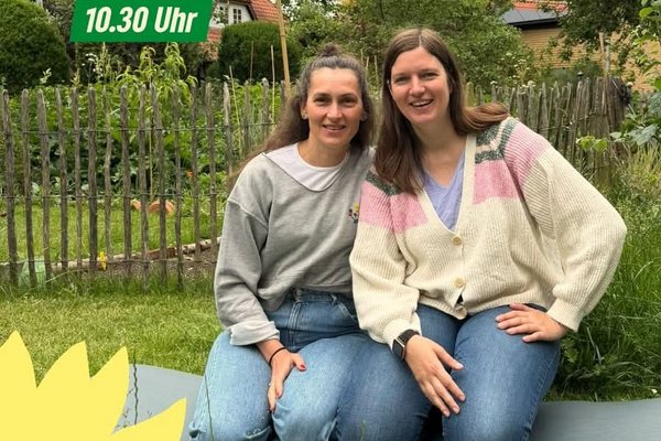 Yoga in der Bahntrasse