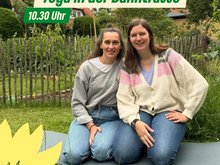 Yoga in der Bahntrasse